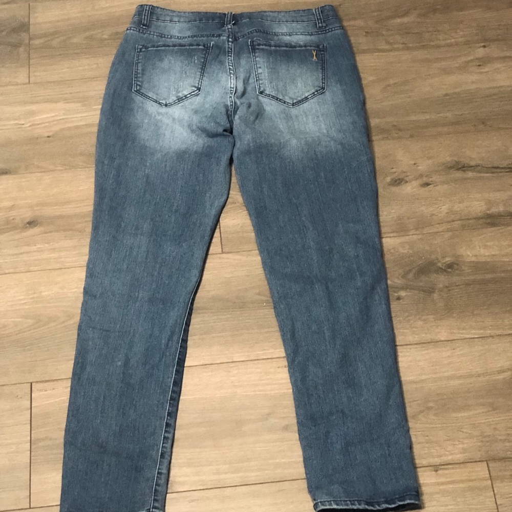 Vintage America Rose Embroidered Boyfriend Jeans 4 - Picture 6 of 6